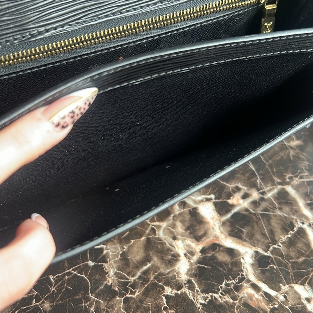 Louis Vuitton LV Clutch Bag M52612 Serier Dragonne Noir (Black) Epi 3252… - Picture 11 of 15